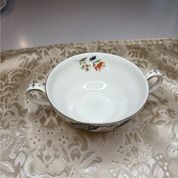 Other - Vintage Two-Handled bowl